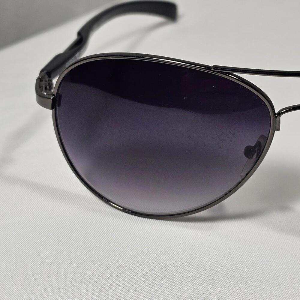 Vintage Giorgio Armani Aviator Polarized Italy Sunglasses Black Frame - Picture 4 of 13